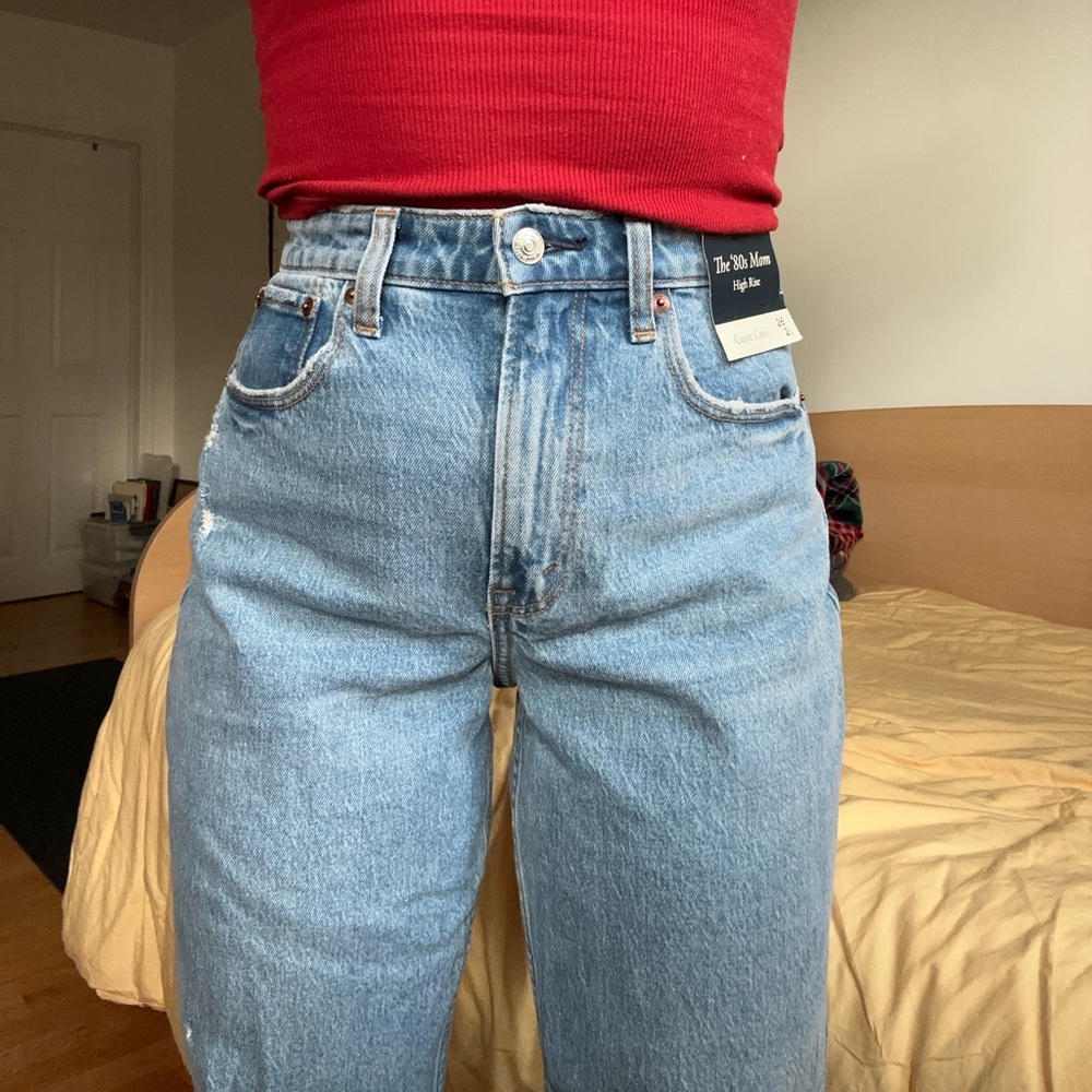 Abercrombie 80’s mom high rise jean (brand new)